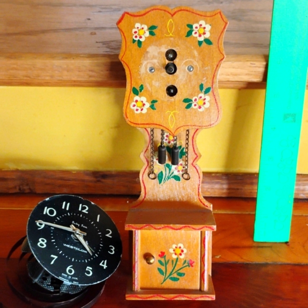 Music Jewelry Box Swiss Chalet Adorable PLAYS - Picture 13 of 15
